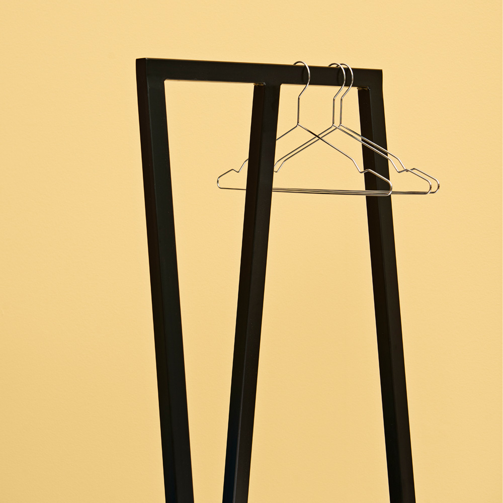 Hay_Loop_stand_hall_10 - Edella