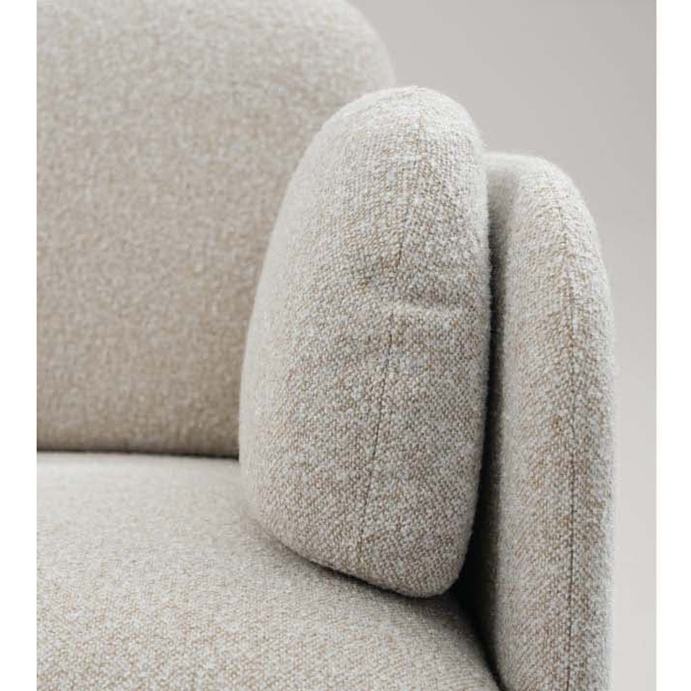 Narbutas_Myami_3-istuttava_sohva_puujaloilla_20 - Edella