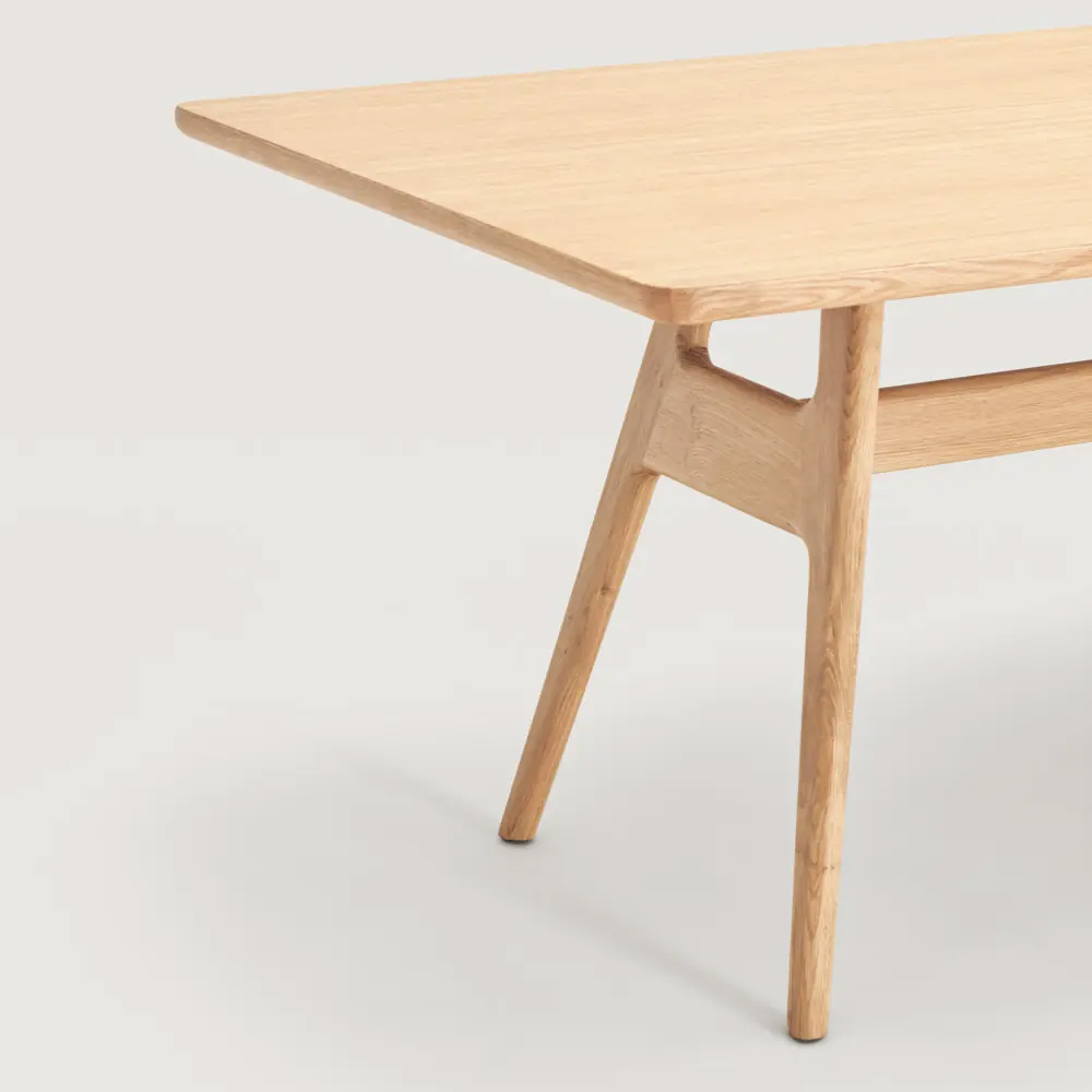 Capdell_Mesa_Atria_ruokapöytä_03 - Edella