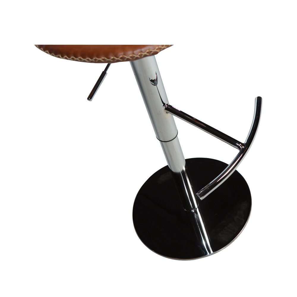 Danform_DOLPHIN_BAR_STOOL_Baarituoli_-light_brown_leather_w_round_polished_steel_base_laippajalka_03 - Edella