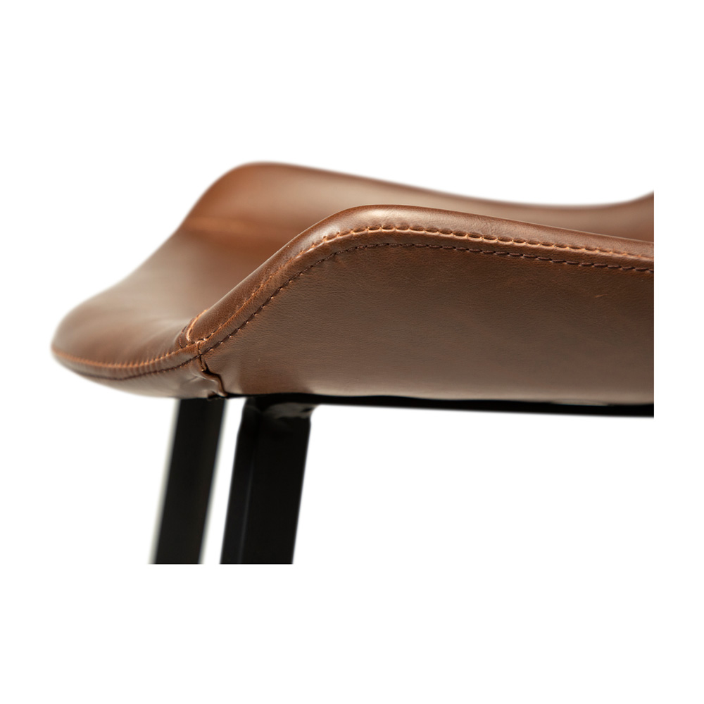 Danform_HYPE-BAR-STOOL_baarituoli_-vintage_cocoa_art_leather_w_black_metal_legs_07 - Edella
