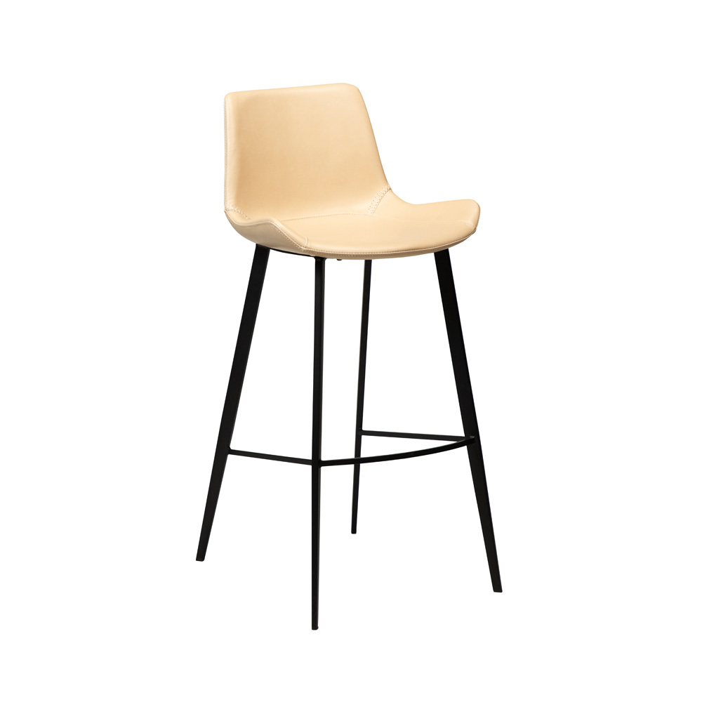 Danform_HYPE-BAR-STOOL_baarituoli_-vintage_ivory_art_leather_w_black_metal_legs_01 - Edella